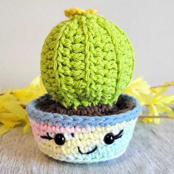 Knotlogical Other - Crochet Cactus Décor